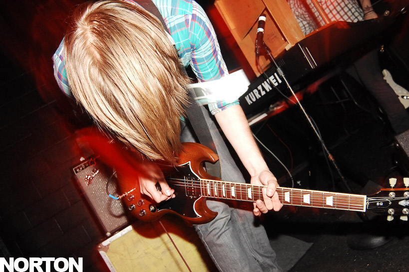 Shark Attack - Live @ Beauty Bar San Diego, photograph 9