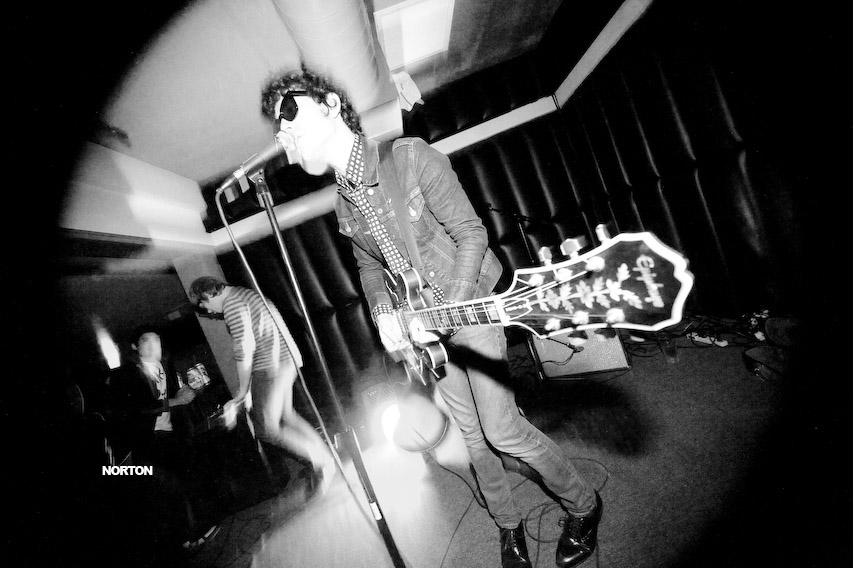 Crocodiles @ Soda Bar & ReAmp Thursdays @ the Office, photograph 29