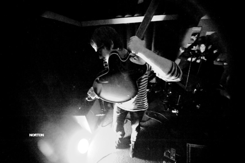 Crocodiles @ Soda Bar & ReAmp Thursdays @ the Office, photograph 32