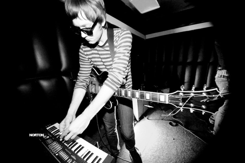 Crocodiles @ Soda Bar & ReAmp Thursdays @ the Office, photograph 33