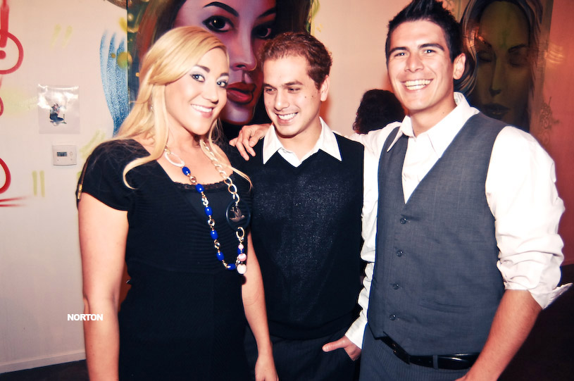Disconnected Salon's Anniversary Party - U-31, photograph 5