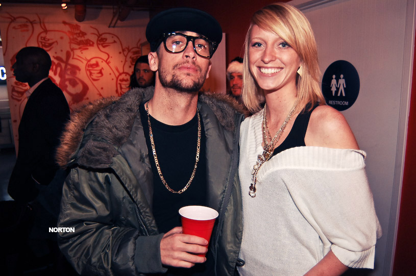 Disconnected Salon's Anniversary Party - U-31, photograph 12