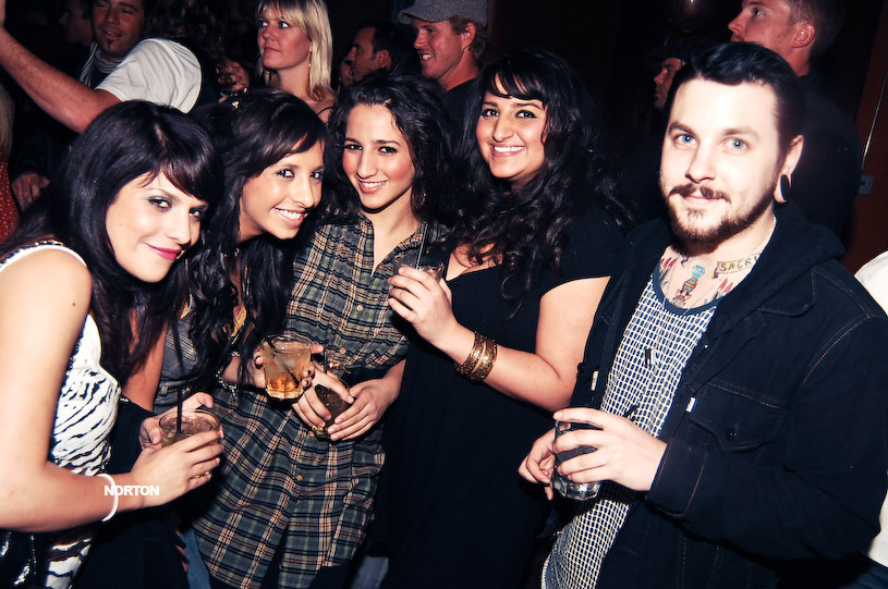 Disconnected Salon's Anniversary Party - U-31, photograph 74