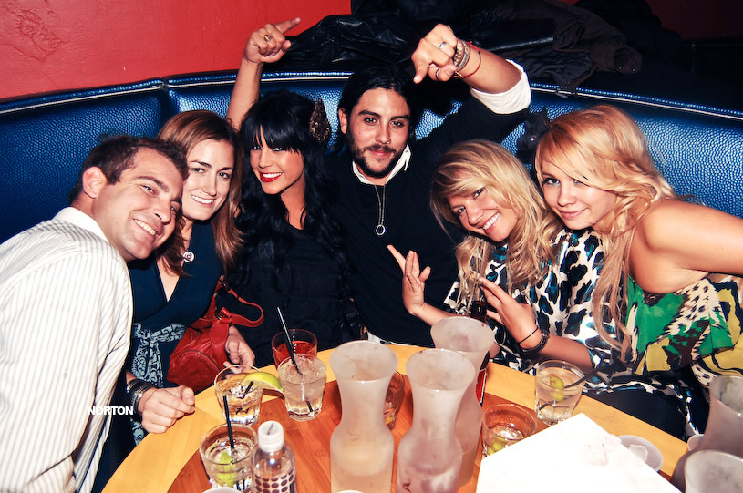 Disconnected Salon's Anniversary Party - U-31, photograph 77