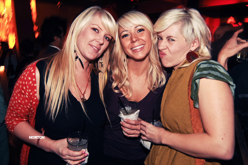 Disconnected Salon's Anniversary Party - U-31, photograph 83