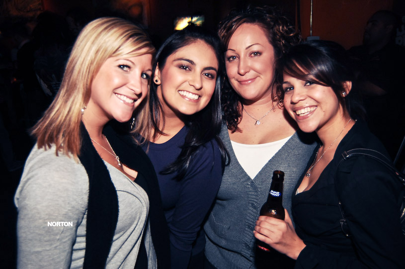 Disconnected Salon's Anniversary Party - U-31, photograph 101