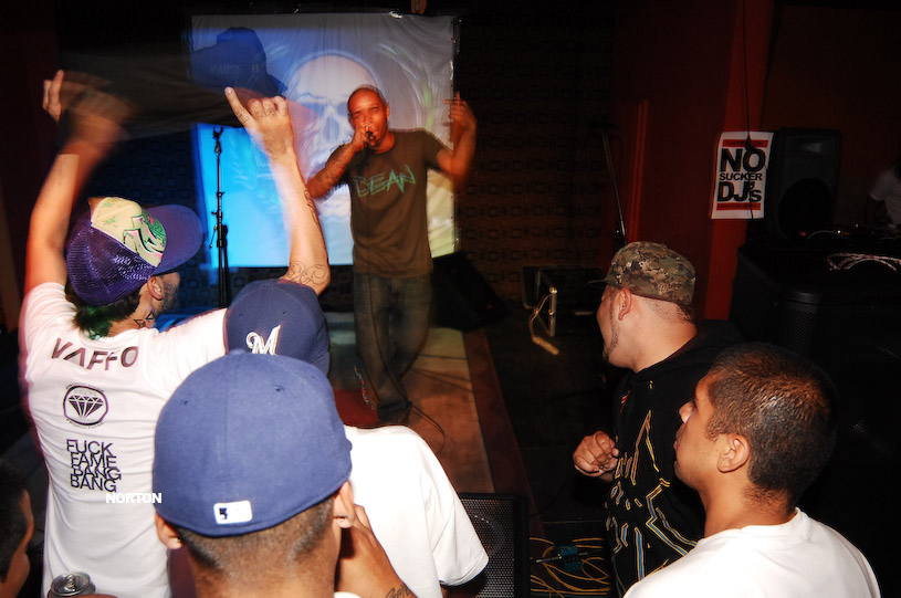 Ej's CD Launch Party - Bar U-31, photograph 68