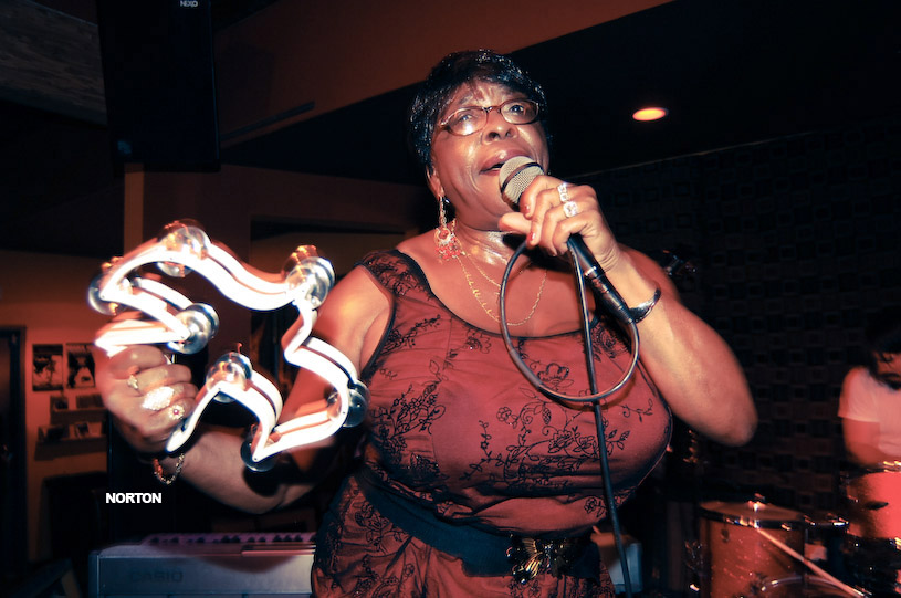 Lady Dottie and The Diamonds @ U-31, photograph 67