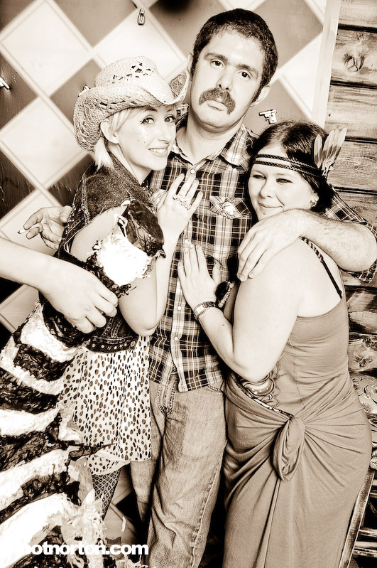Rhinestone Cowbys and Indians @ Super El Camino, photograph 116