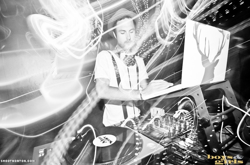 Boys and Girls @ El Dorado w/Ese & Zain, photograph 2