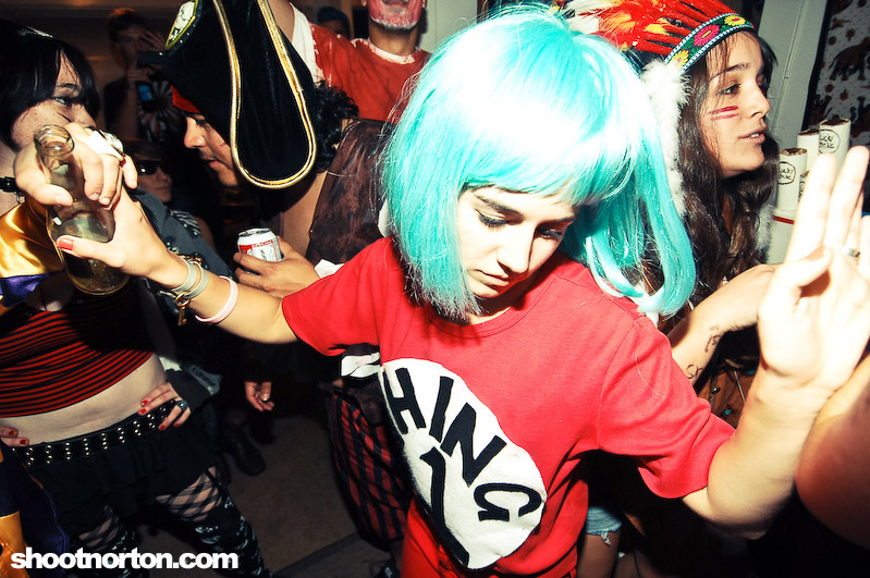 Golden Hill Halloween House, photograph 2