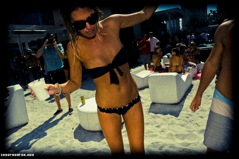 Hi-Dive @ The W Hotel, photograph 11