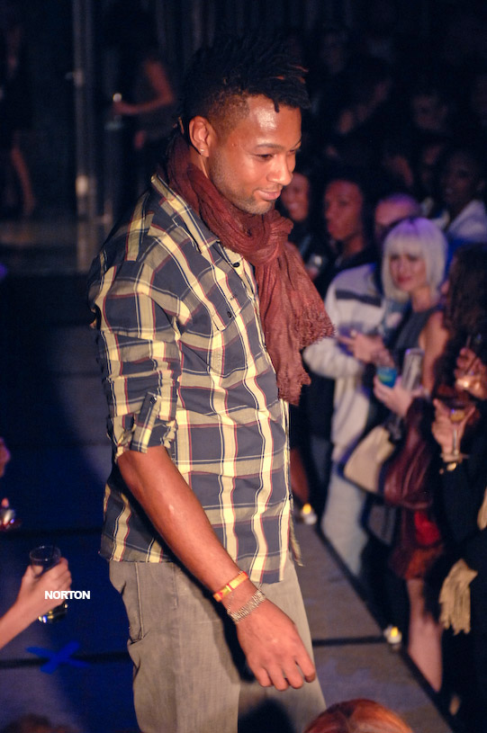 Mimi & Red Fashion show @ Hard Rock's Sweetwater, photograph 25