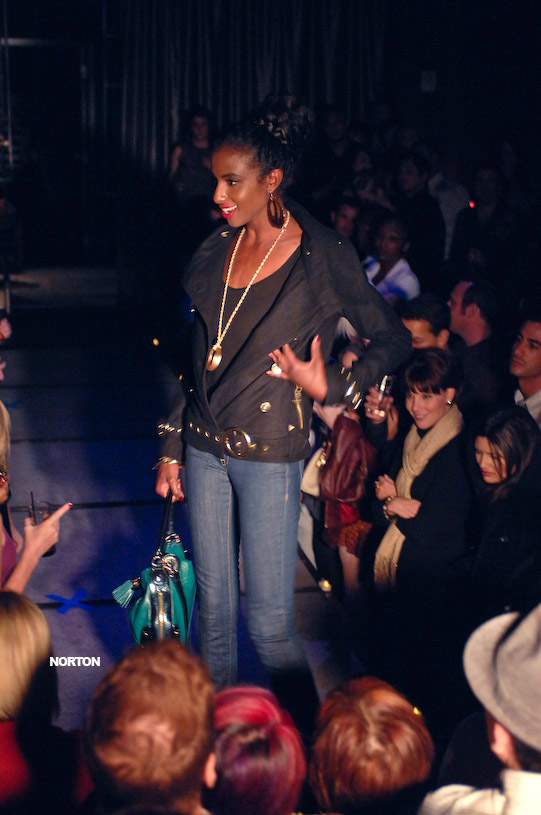 Mimi & Red Fashion show @ Hard Rock's Sweetwater, photograph 46