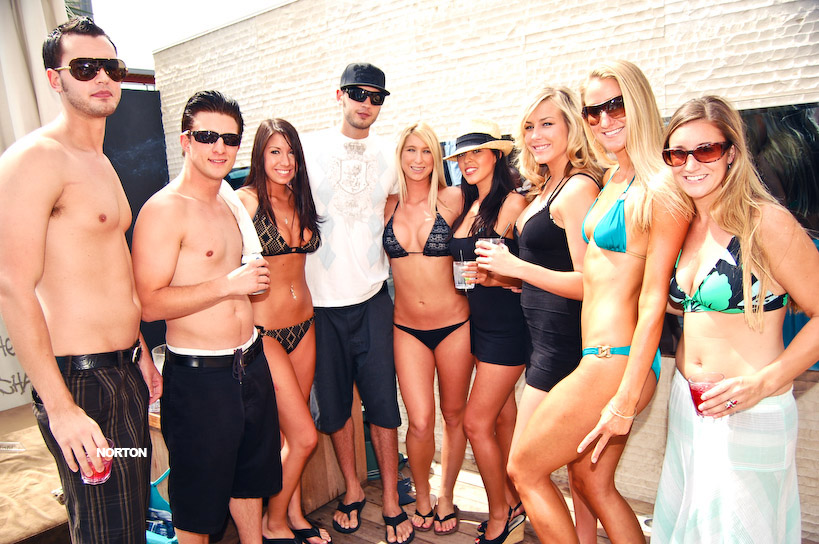 Intervention Sundays @ Hard Rock's Moonstone Lounge - San Diego, photograph 4