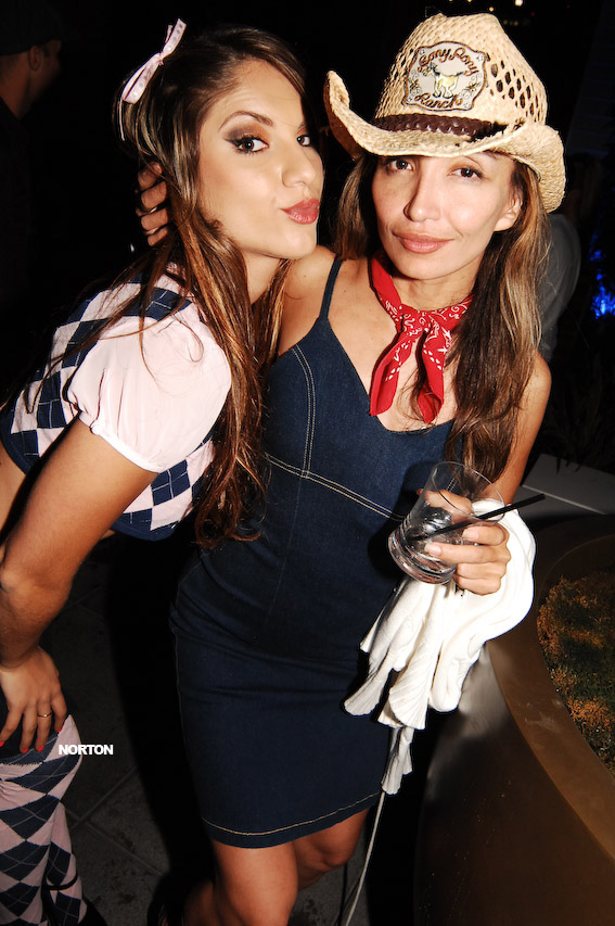 Pre-Halloween @ Ivy Hotel & After, photograph 76
