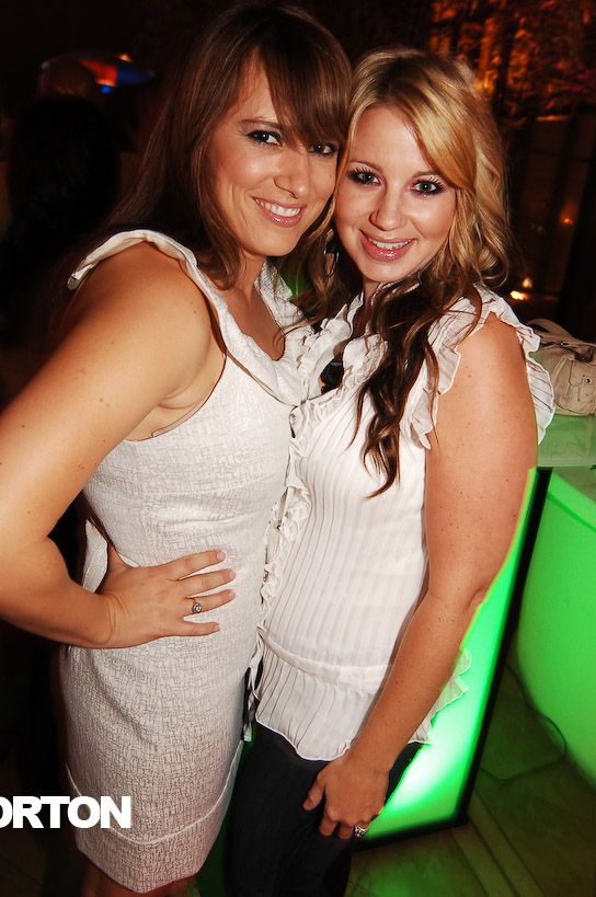 Kin Lounge Grand Re-Opening, photograph 3
