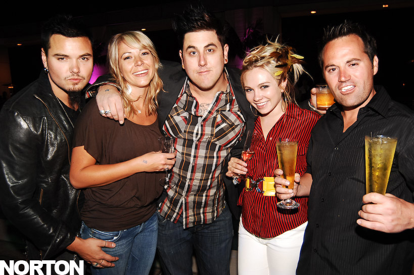 Kin Lounge Grand Re-Opening, photograph 45