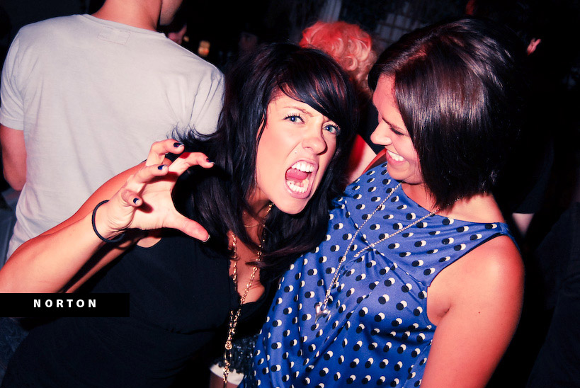 Neil's Birthday Soiree @ the Lei Lounge, photograph 4