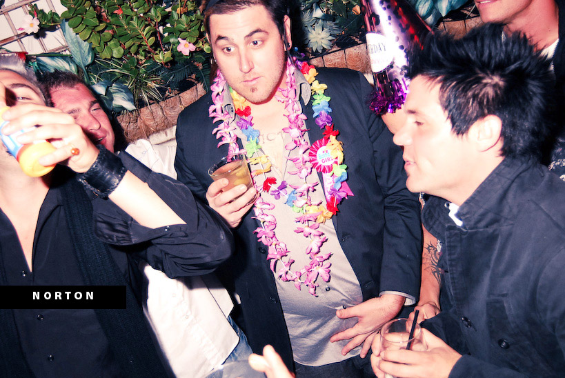 Neil's Birthday Soiree @ the Lei Lounge, photograph 5
