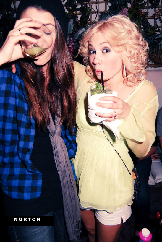 Neil's Birthday Soiree @ the Lei Lounge, photograph 16