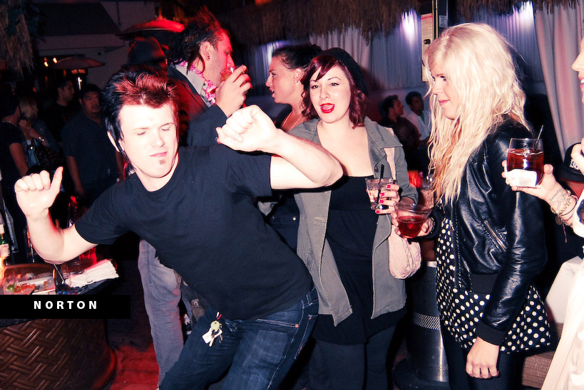 Neil's Birthday Soiree @ the Lei Lounge, photograph 20
