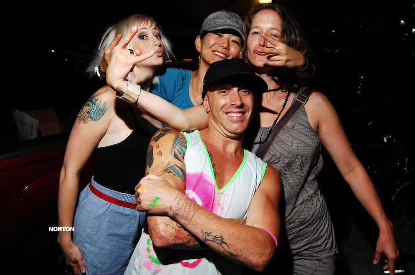Neon Party @ U-31, photograph 117