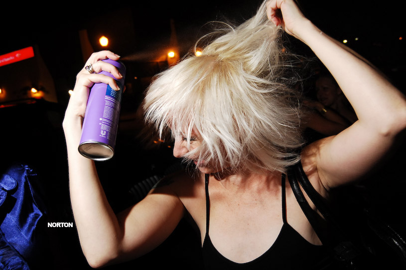 Neon Party @ U-31, photograph 122
