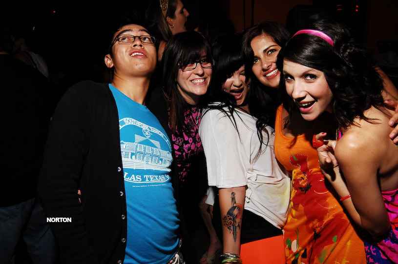 Neon Party @ U-31, photograph 136