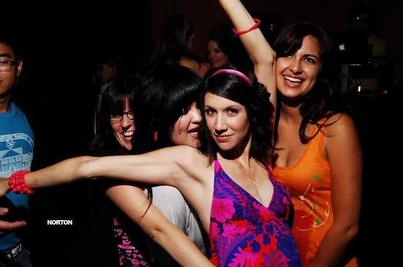 Neon Party @ U-31, photograph 137
