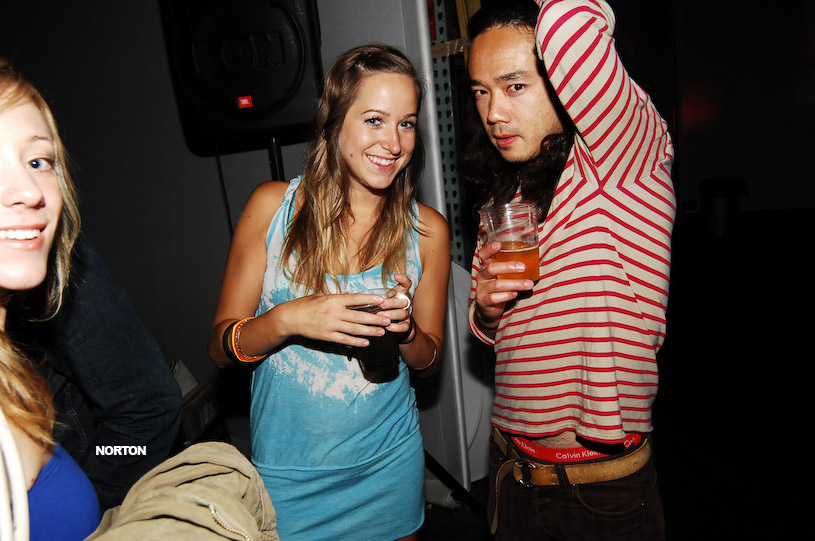 Neon Party @ U-31, photograph 181