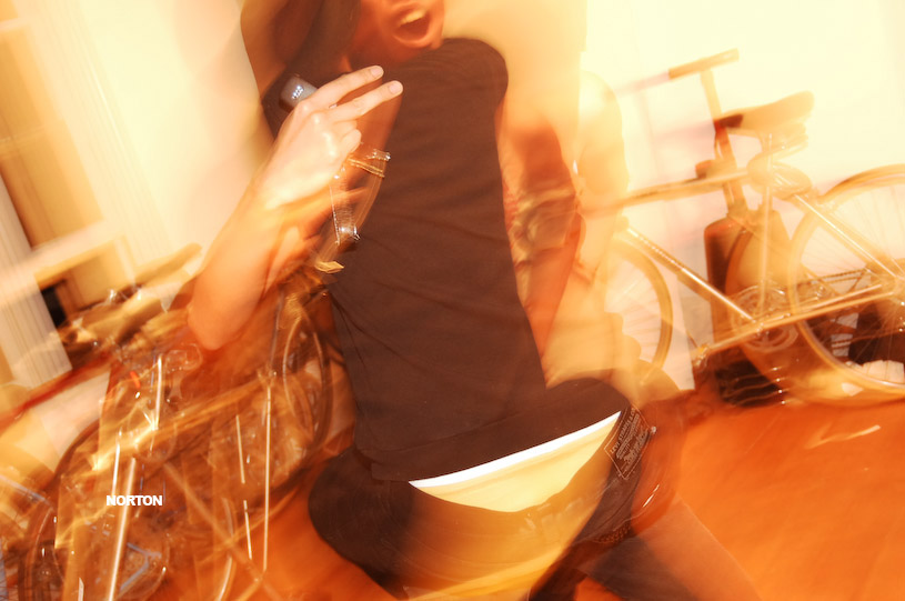 Neon Beat @ Bar West, photograph 1