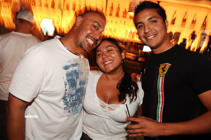 Neon Beat @ Bar West, photograph 15