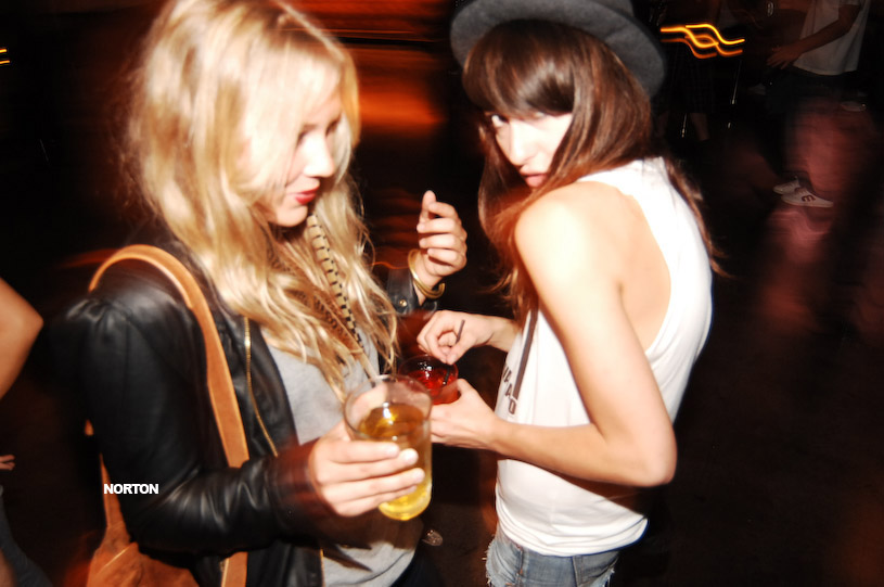 Neon Beat @ Bar West, photograph 26