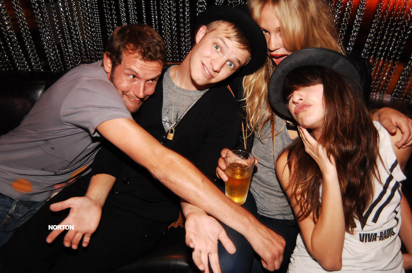 Neon Beat @ Bar West, photograph 35