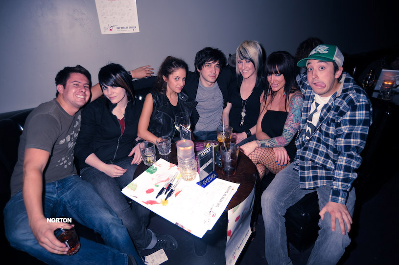 Vanity Sundays @ The Office, photograph 2