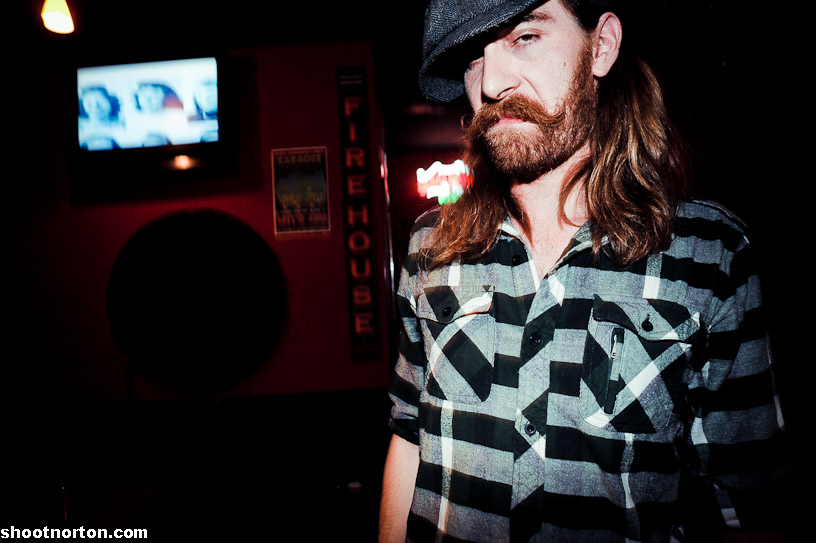 LESANDS + THE HOWLS @ Office Bar, photograph 65