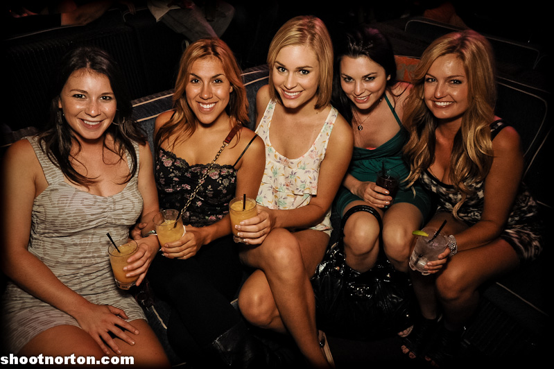 Beauty Bar Reunion Party @ The Office Bar, photograph 27