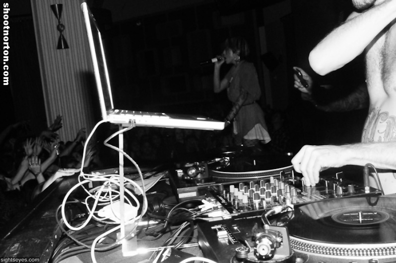 DEV Live @ On Broadway San Diego, photograph 45