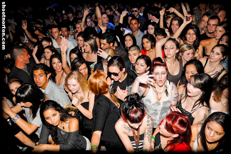 DEV Live @ On Broadway San Diego, photograph 127