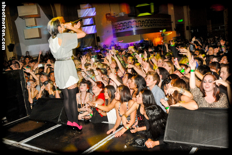 DEV Live @ On Broadway San Diego, photograph 133