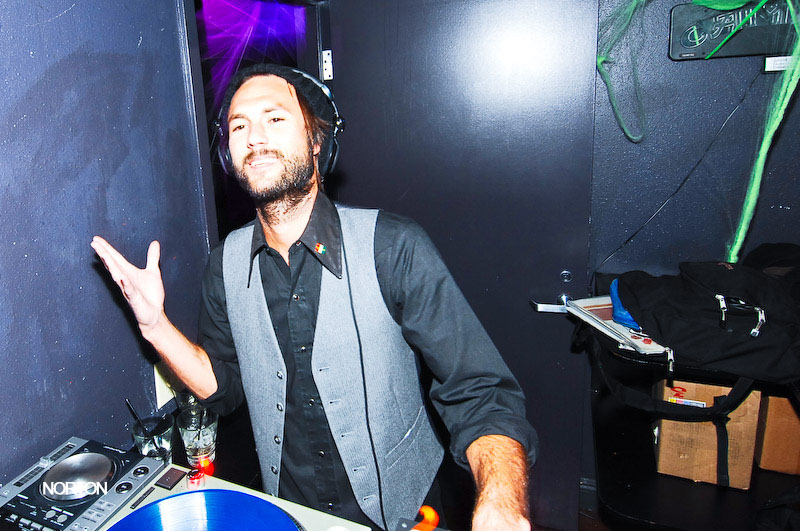 SD vs. OC edition of MUTE Fridays @ Bar Proof, photograph 28