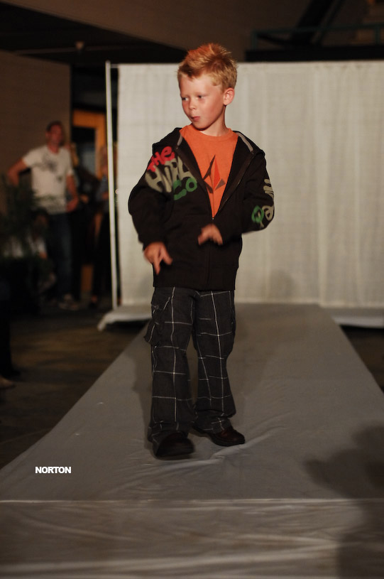 Salon Radius Runway Event, photograph 75