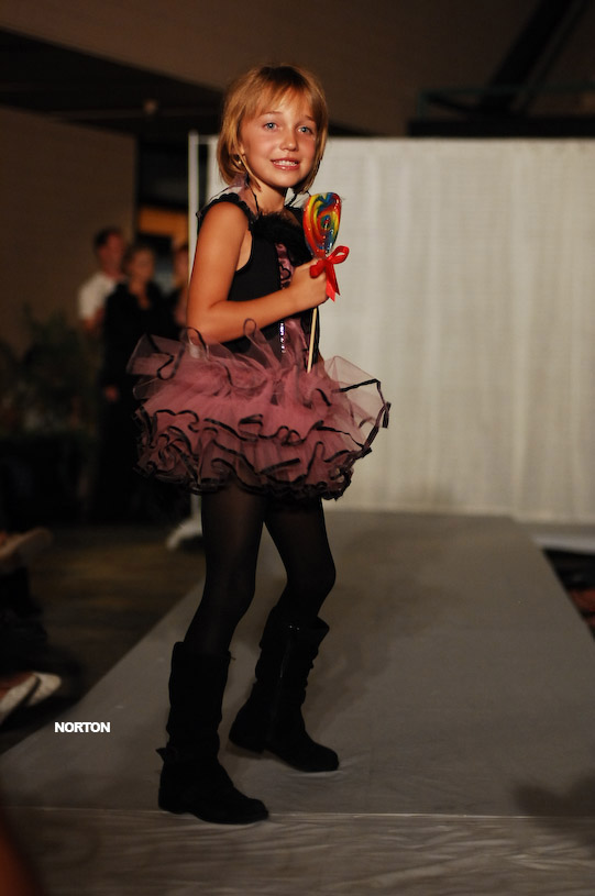 Salon Radius Runway Event, photograph 119