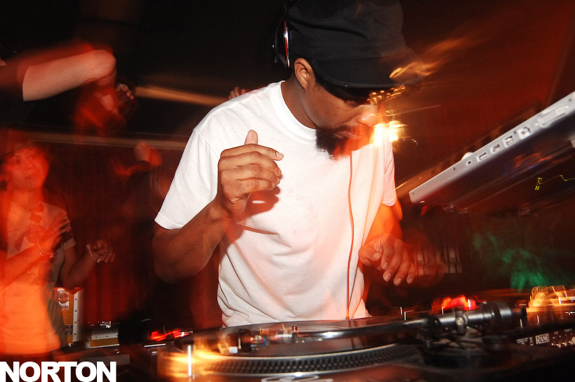 Fatlip @ Ruby Room - FOOTDOWN, photograph 127