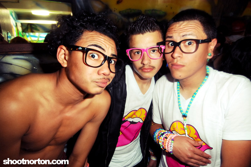 Scream LOUD!, photograph 2