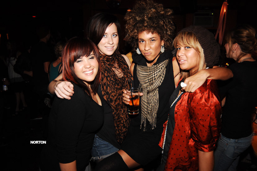 Pre-Thanksgiving Party @ U-31, photograph 18