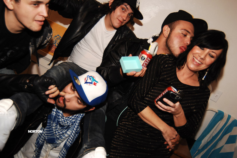 Pre-Thanksgiving Party @ U-31, photograph 123