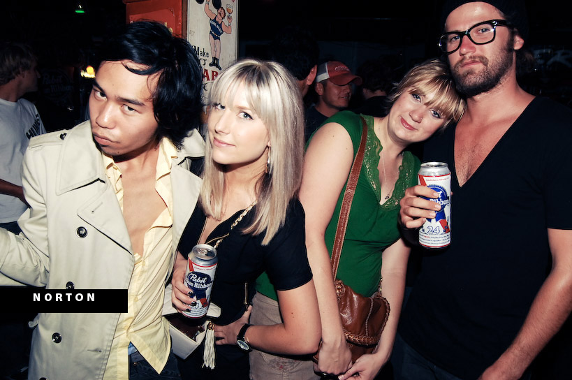 Tower Bar - Lady Dottie and the Diamonds, photograph 5