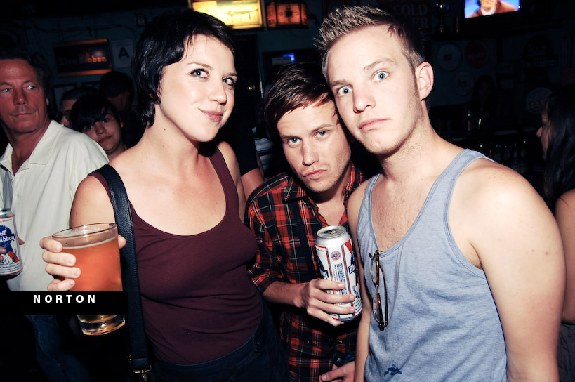 Tower Bar - Lady Dottie and the Diamonds, photograph 7